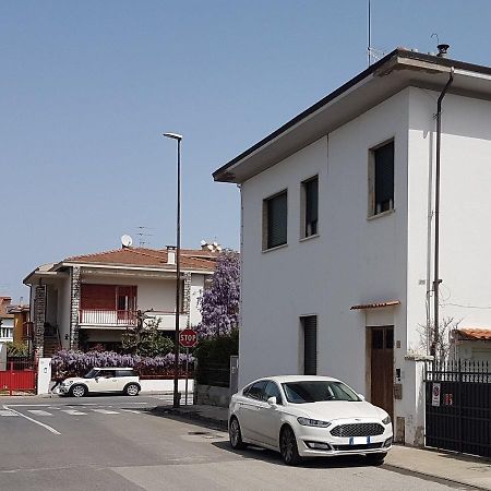 פיזה La Coccinella Guest House מראה חיצוני תמונה